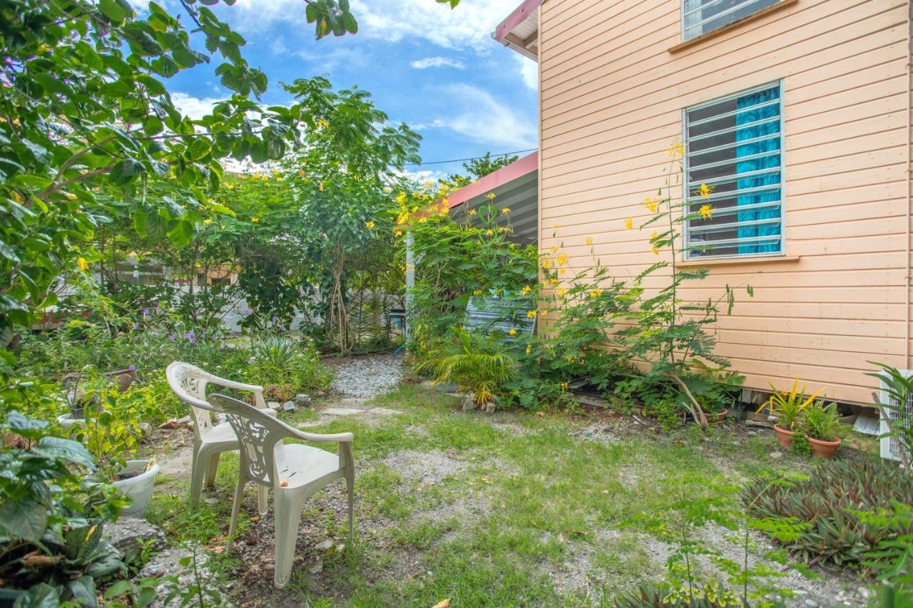 Appartement Charmant Au Carbet Avec Vue Sur La Mer 50 M² Le Carbet Extérieur photo