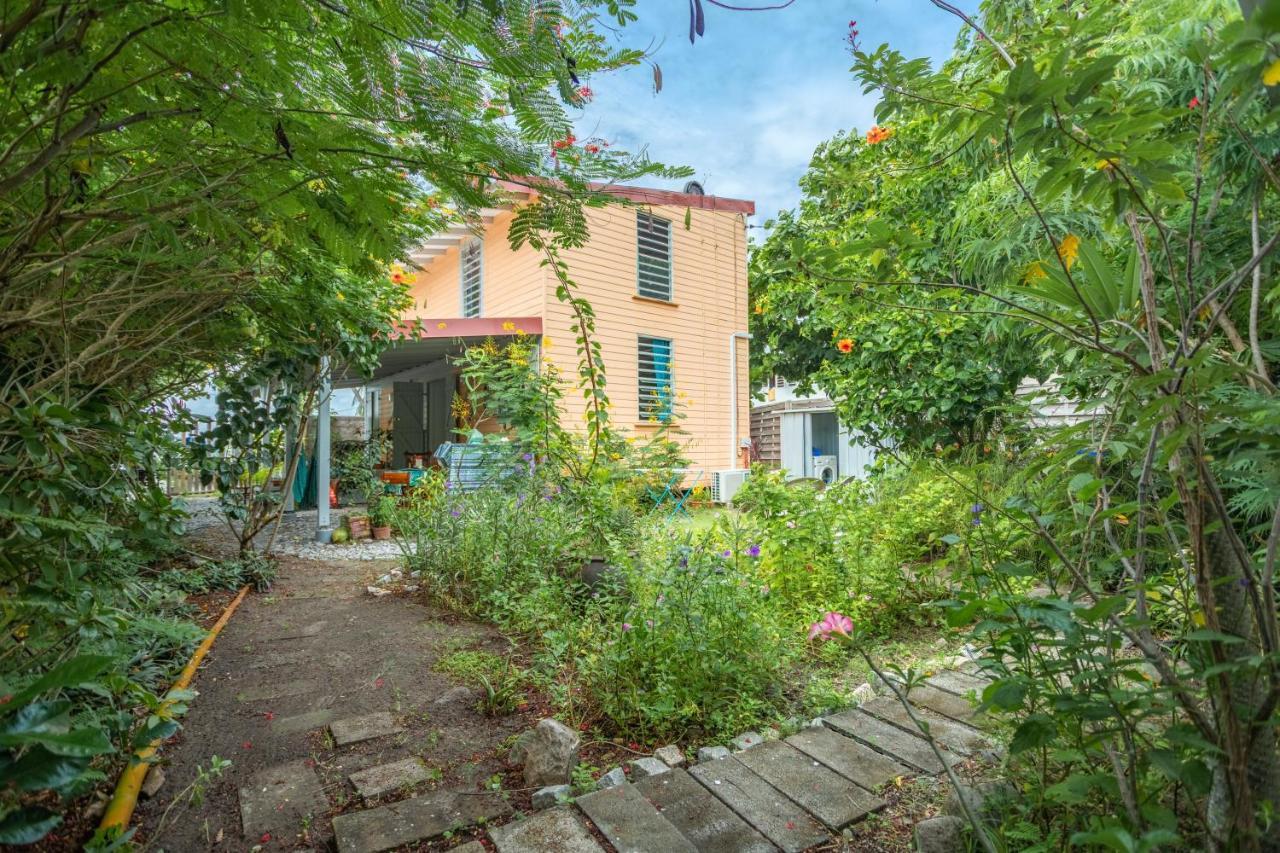 Appartement Charmant Au Carbet Avec Vue Sur La Mer 50 M² Le Carbet Extérieur photo