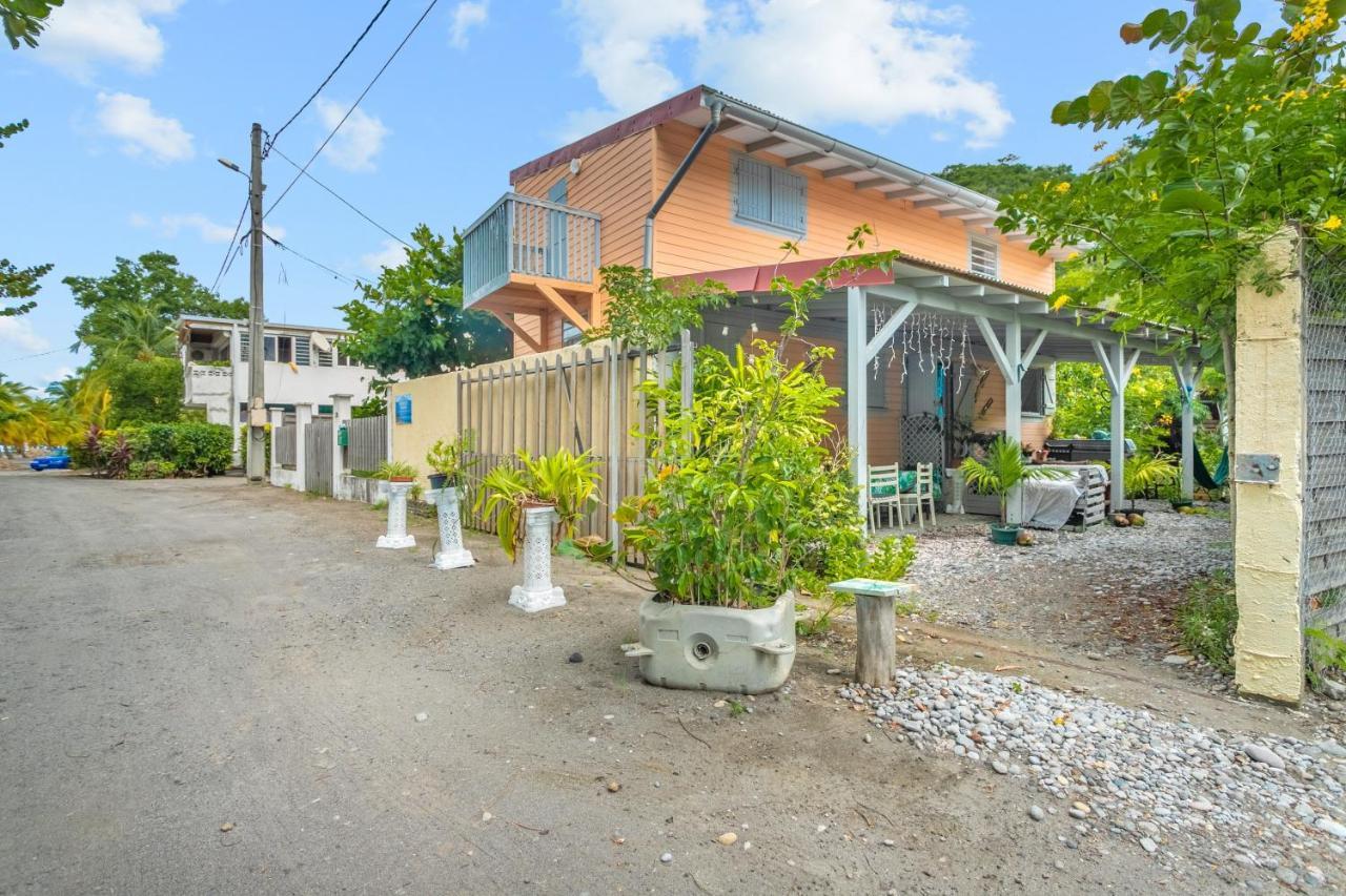 Appartement Charmant Au Carbet Avec Vue Sur La Mer 50 M² Le Carbet Extérieur photo